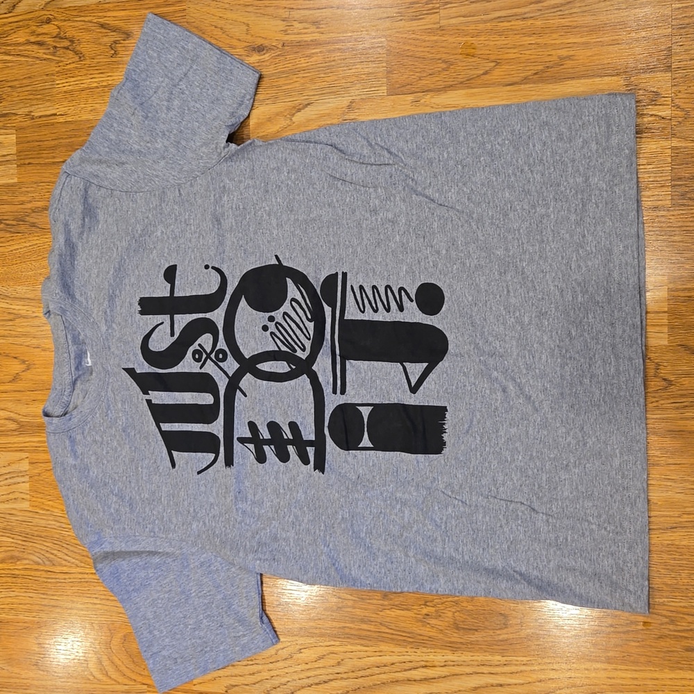Never worn, men's medium Nike, Just Do It grey tshirt